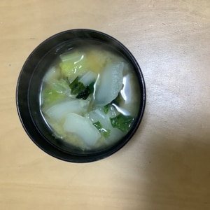 あったまる〜☆白菜と大根とワカメの味噌汁